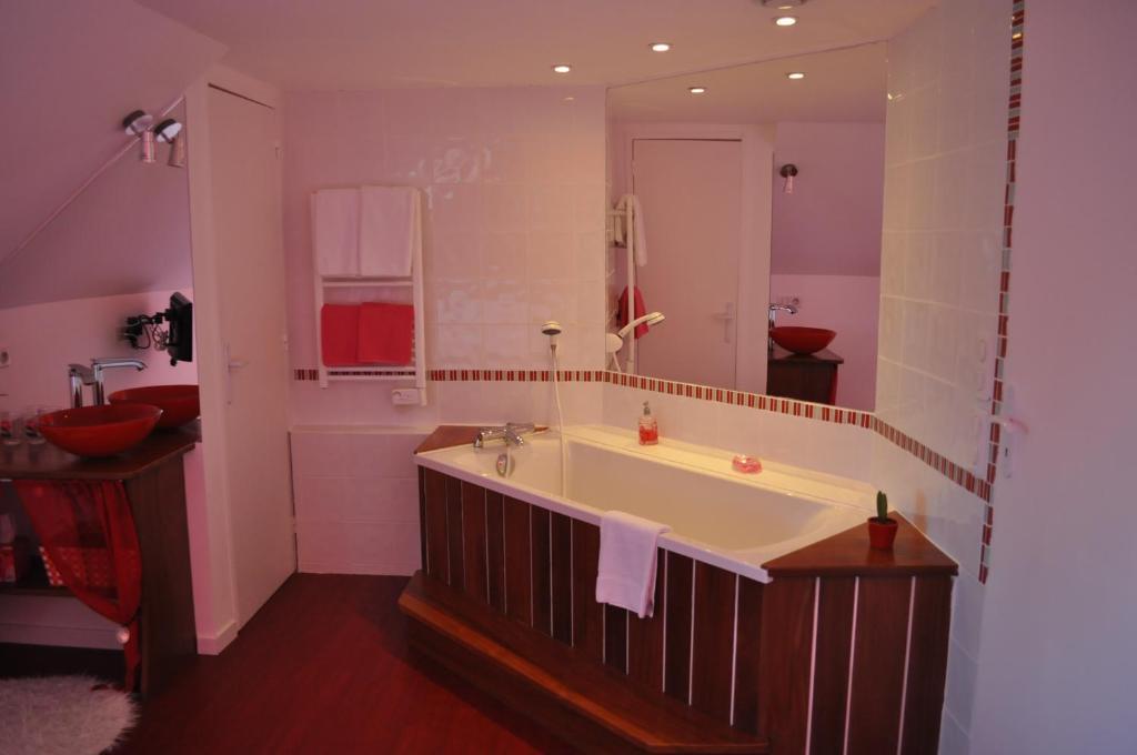 Le Petit Kerangoi Bed & Breakfast Pont-Aven Exterior photo